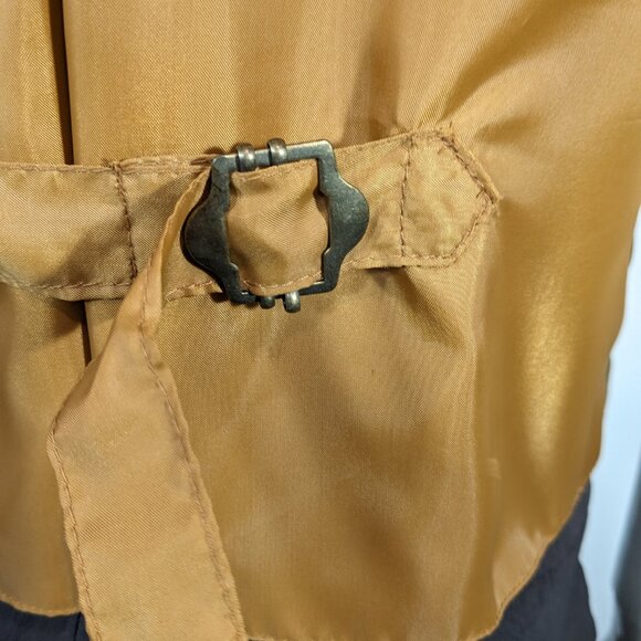 DJI Suede Vest - Picture 4 of 7